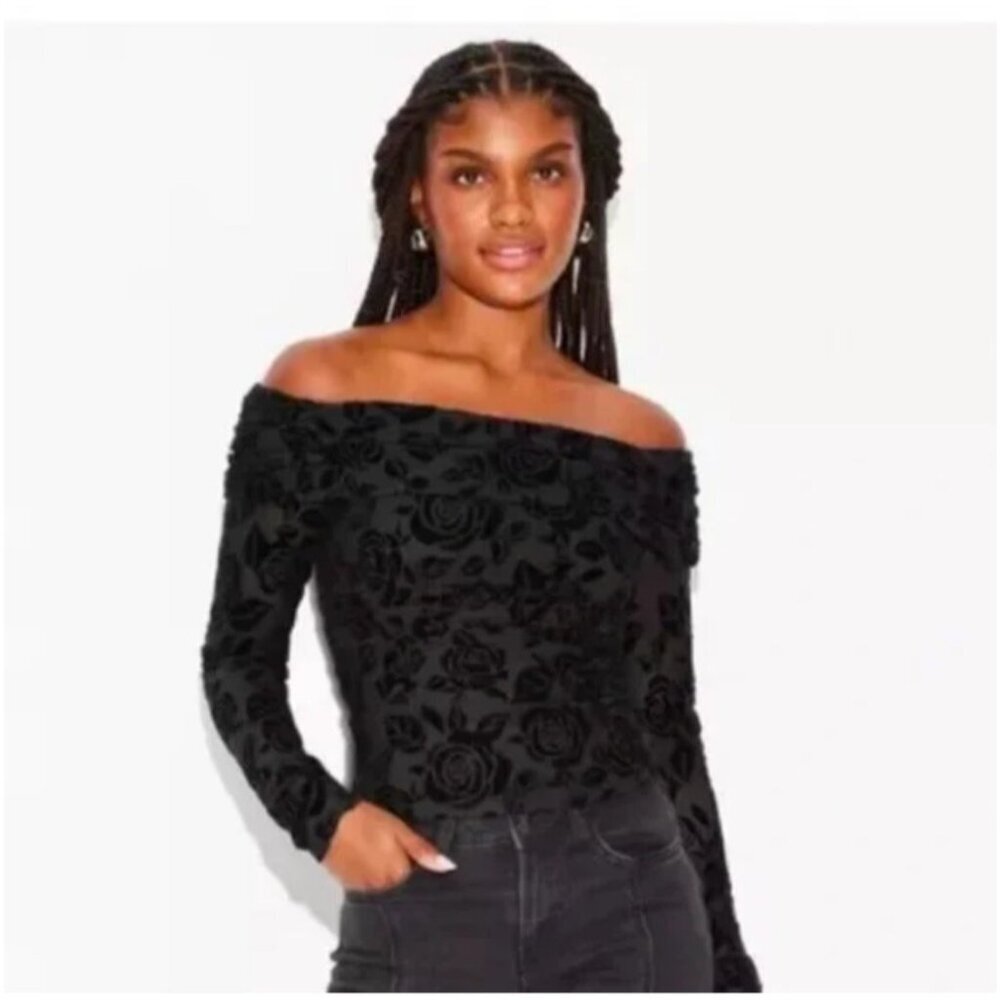 Wild fable woman long sleeve ruched off the shoulder size XXS NWT
